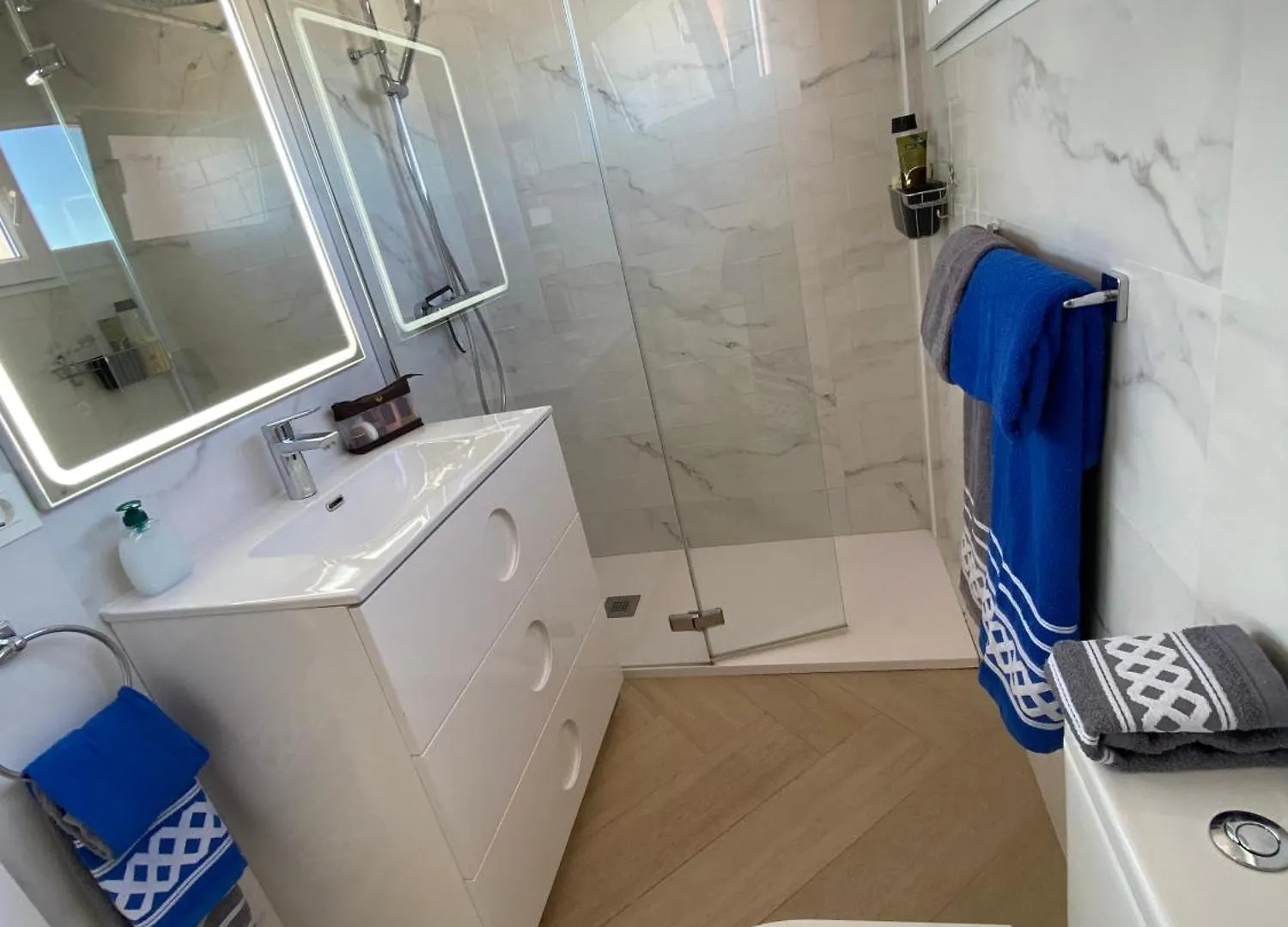 Precioso Apartamento Con Piscina トレモリノス